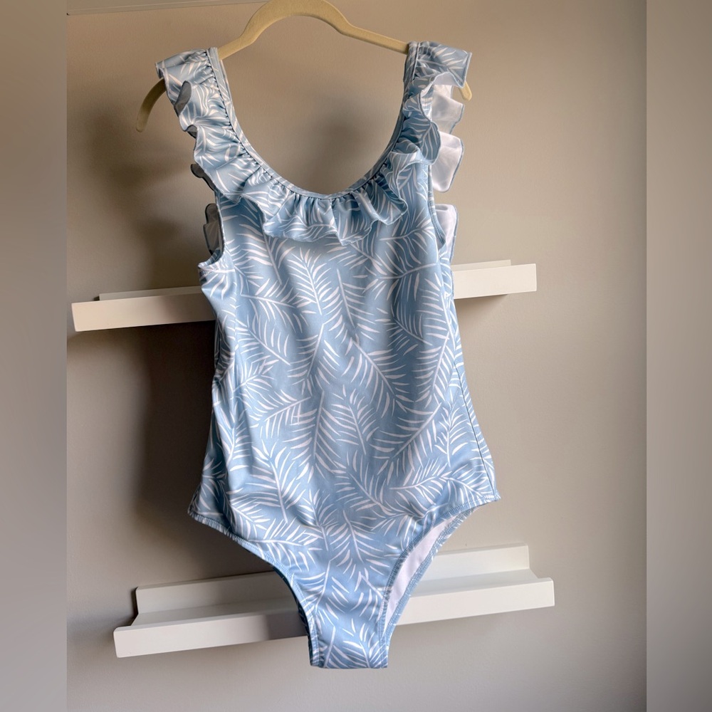 Imagine Perry women’s swim L